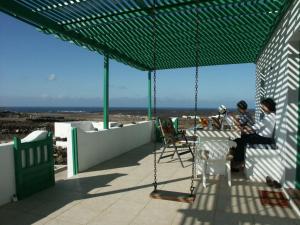 Balkon lub taras w obiekcie Finca mit Pool und herrlichem Meerblick
