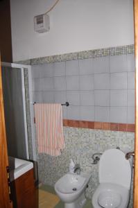 Ένα μπάνιο στο Casa Ulqini