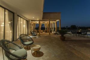 Posezení v ubytování Luxueuse Exclusive Villa 4 suites