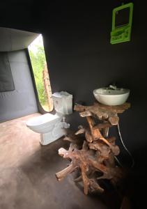 Koupelna v ubytování The Campers Lodge Yala