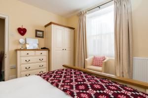 Gallery image of CWTCH APARTMENT by the sea in Aberystwyth