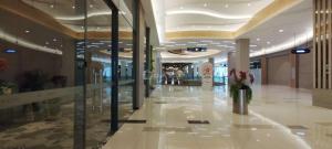 Tetamu yang menginap di Simple and Modern Studio (No Kitchen) Anderson Supermall Mansion Apartment By Travelio