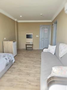 TV a/nebo společenská místnost v ubytování Diamant Otel