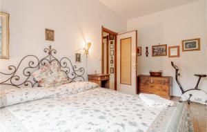 Posteľ alebo postele v izbe v ubytovaní 1 Bedroom Lovely Apartment In Rapallo