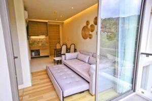 Afbeelding uit fotogalerij van Stunning sea view apartment with pool in Ao Nang Beach