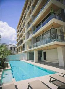 Afbeelding uit fotogalerij van Stunning sea view apartment with pool in Ao Nang Beach