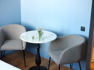 Posezení v ubytování MIRO Rooms Center - quiet chic, self check-in