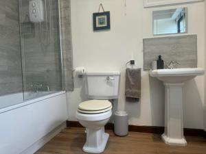 Galeriebild der Unterkunft Hele Bay Cottage in Ilfracombe + 41 Fotos