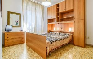 Posteľ alebo postele v izbe v ubytovaní Awesome Apartment In Viareggio
