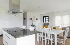 A kitchen or kitchenette at Awesome Home In Noia With Wifi