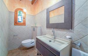 A bathroom at Villa Janet