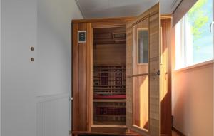 Φωτογραφία από το άλμπουμ του Nice Home In Heinkenszand With Sauna σε heinkenszand
