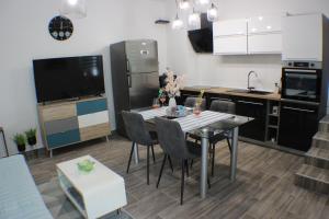 Η κουζίνα ή μικρή κουζίνα στο Sky Garden +19 φωτογραφίες