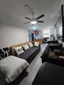 Μια τηλεόραση ή/και κέντρο ψυχαγωγίας στο JM's Inn Lapu-lapu City