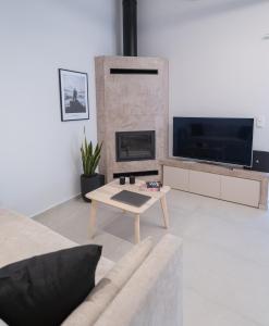 Gallery image of June Home in Platanes