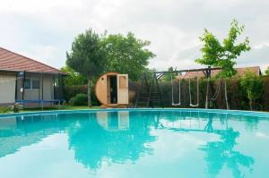 Hochwertiges Ferienhaus Steffi mit Terrasse 8649 Balatonberény, Balatonberény kép - 2
