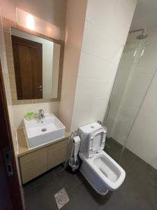 Et badeværelse på 36 club st residence