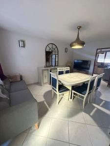 Afbeelding uit fotogalerij van Le Pechiney Appart Camargue in Arles