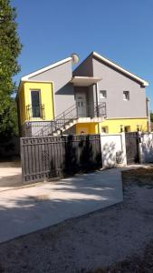 Fotografie z fotogalerie ubytování House with pool - Mitrovic v destinaci Herceg-Novi