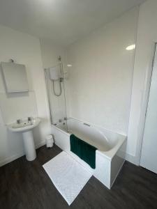 Ένα μπάνιο στο Skegness Town Centre Apartment 2