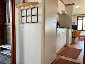 Kuchyň nebo kuchyňský kout v ubytování Haus Sonnenschein mit Blick auf das Lauwersmeer + 14 fotografií