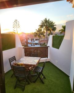 Imagine din galeria proprietății Moderno y luminoso ático con vistas y piscina în San Miguel de Abona