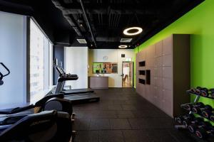 Fitness centrum a/nebo fitness zařízení v ubytování The BEACON