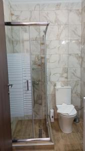 Koupelna v ubytování Villa Karapataki