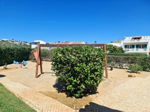 صورة لـ Ferienvilla mit Pool, Garten und Kinderspielplatz في أودياكسيري +14 صورة