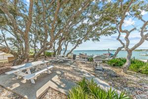 Loodusmaastik apartemendi lähedal +162 fotot