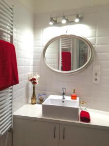 Gallery image of Hello Downtown Apartment - Eiffel in Budapest