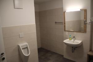 Φωτογραφία από το άλμπουμ του Workers Appartements Kreuzwirt σε Engerwitzdorf +25 φωτογραφίες