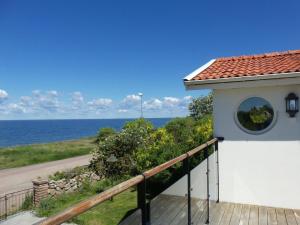 Fotografie z fotogalerie ubytování Freistehende Strandvilla mit großem Balkon v destinaci Sandviken