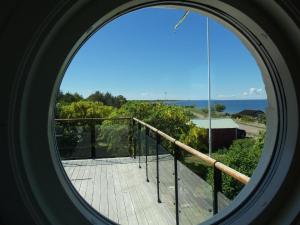 Fotografie z fotogalerie ubytování Freistehende Strandvilla mit großem Balkon v destinaci Sandviken + 14 fotografií