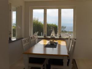 Fotografie z fotogalerie ubytování Freistehende Strandvilla mit großem Balkon v destinaci Sandviken