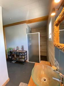 Fotografie z fotogalerie ubytování Charmante maison en bois 8 pers v destinaci Fontenu