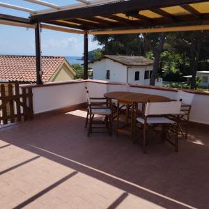 Balkón nebo terasa v ubytování la torretta casale grandangolo