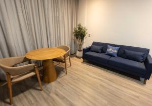 Rota 44 Hotel的休息区