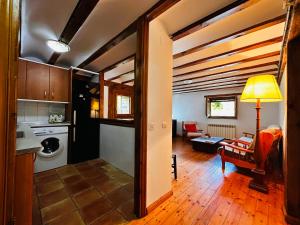 Kuchyň nebo kuchyňský kout v ubytování Albergue Rural de Yanguas + 23 fotografií