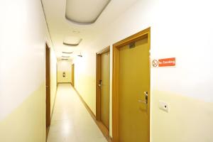 Fotografie z fotogalerie ubytování Hotel Aeroporto drop off facility v Novém Dillí