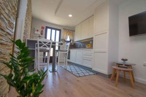 Kuchyňa alebo kuchynka v ubytovaní Apartment in Veli Losinj 33734