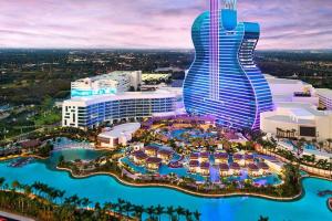 una representación aérea del complejo Waldorf Astoria en Beautiful Tropical Vacation House close to Beach, en Hollywood