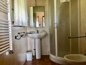 Koupelna v ubytování Agriturismo Melodie Toscane Sorano