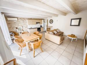 Η κουζίνα ή μικρή κουζίνα στο La Cigaliere en Cote Vermeille