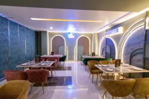 Hotel 7 PM的休息区