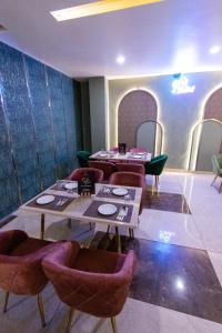 Hotel 7 PM的休息区