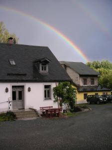 Das Gebäude in dem sich die Ferienwohnung befindet