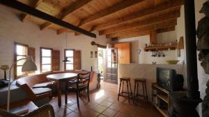Kuchyňa alebo kuchynka v ubytovaní Ferienhaus in Guatiza mit Gemeinsamem Pool