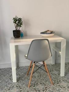 Galeriebild der Unterkunft Gastenverblijf 'T EINDE sfeer - privé terras - airco in Elsloo