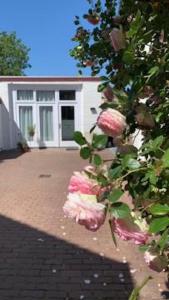 Galeriebild der Unterkunft Gastenverblijf 'T EINDE sfeer - privé terras - airco in Elsloo